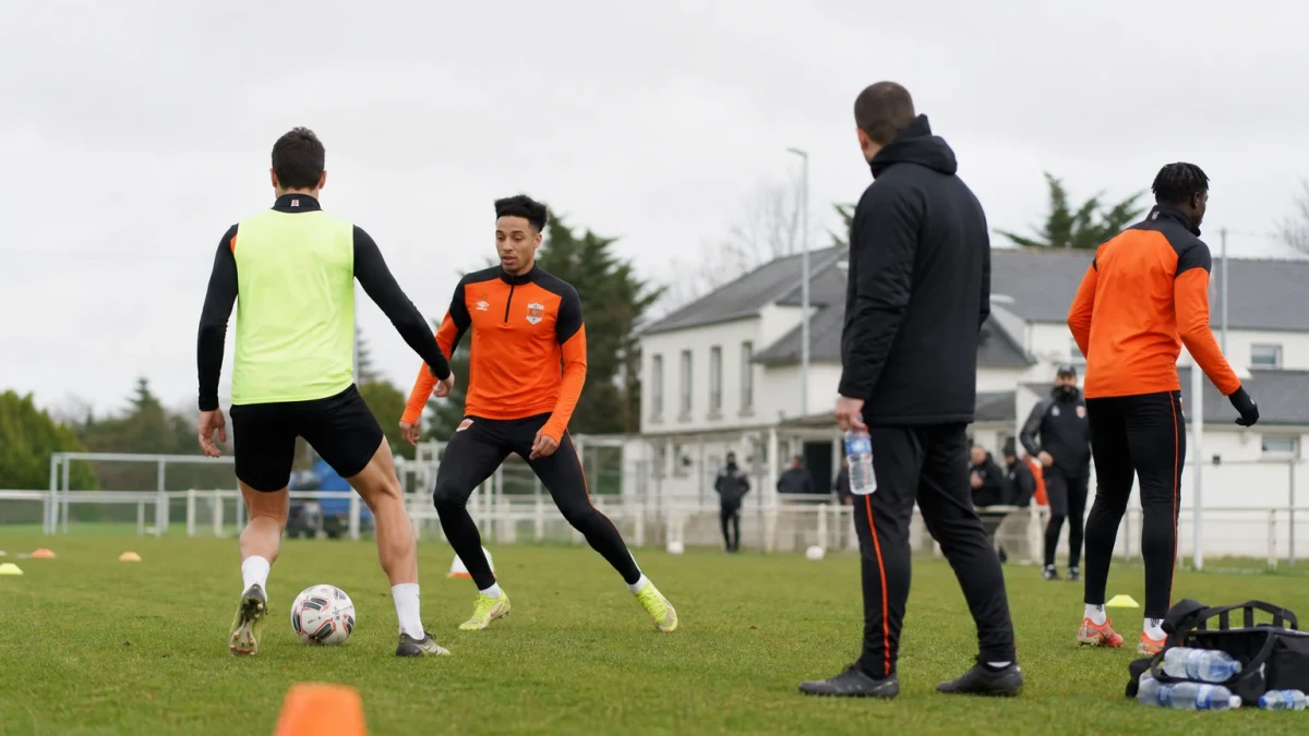 Vincent Pérès tar över FC Lorients damlag
