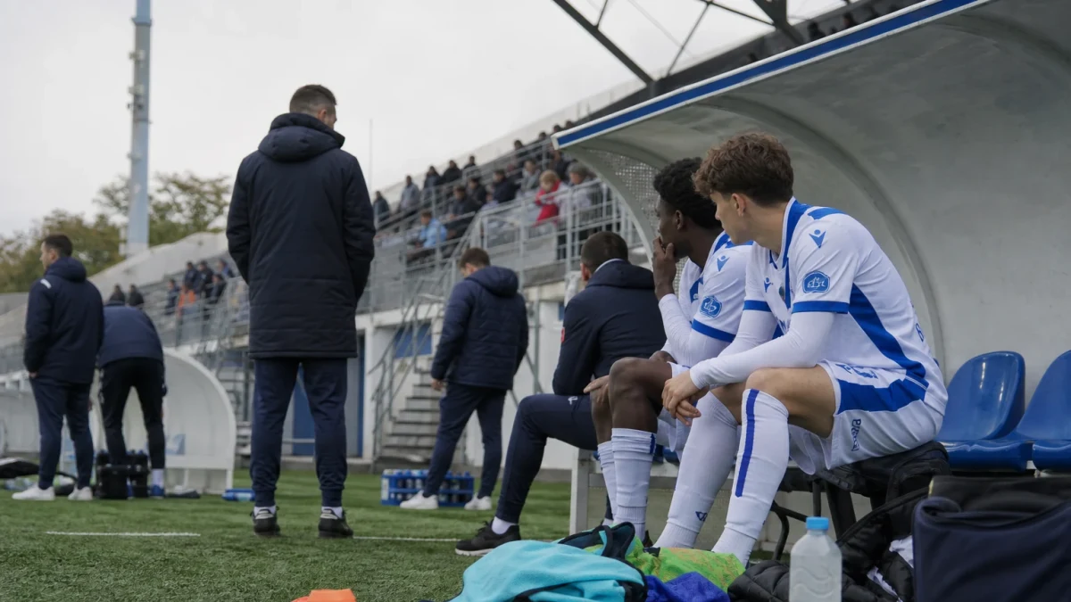 Auxerre föll med 5–2 efter utvisning i Lens