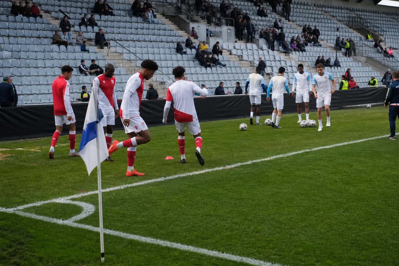 Serieledande Marseille ställs mot Monaco i omgång 2