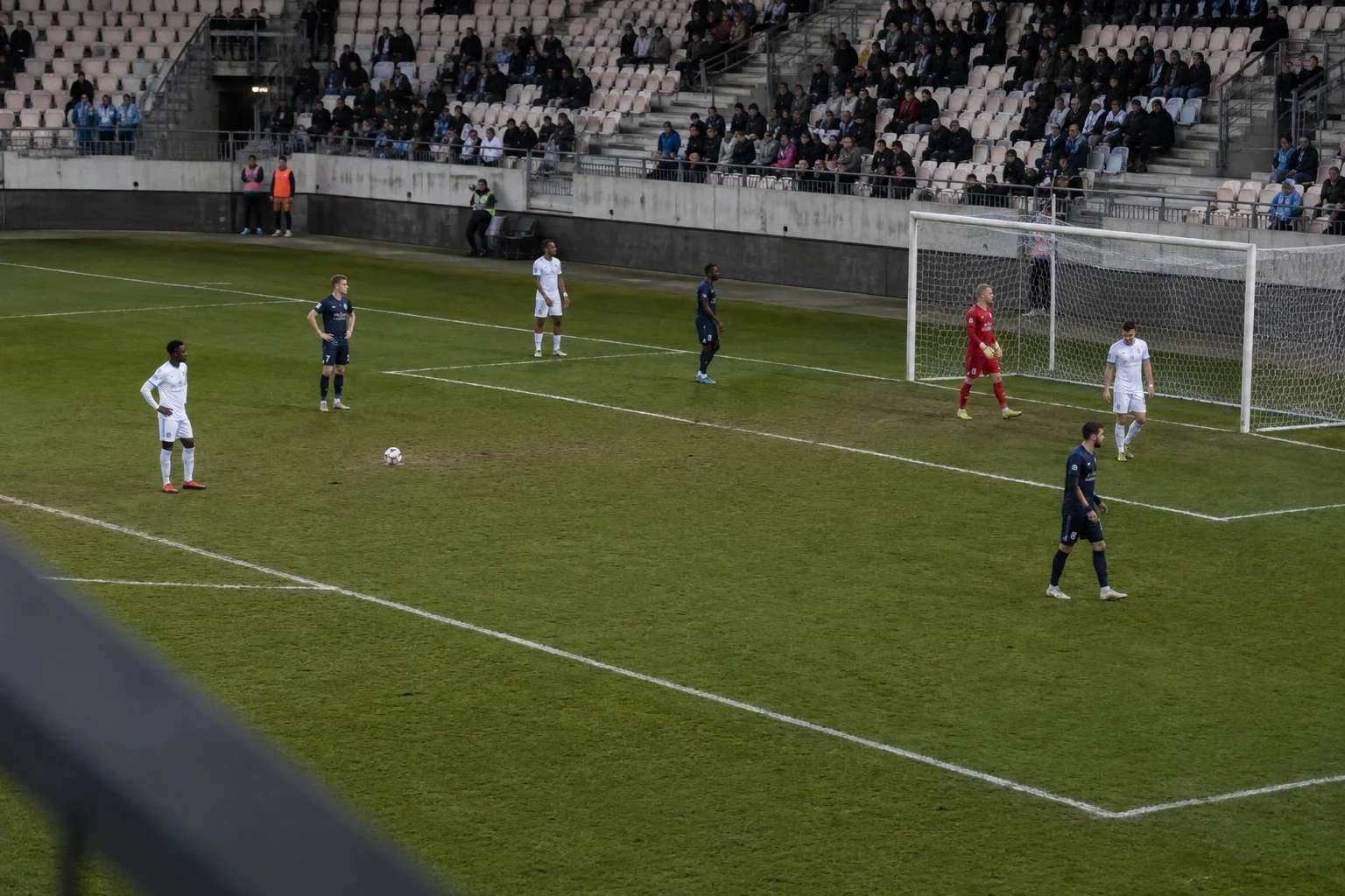 Paris FC slog Marseille och hakar på i toppen